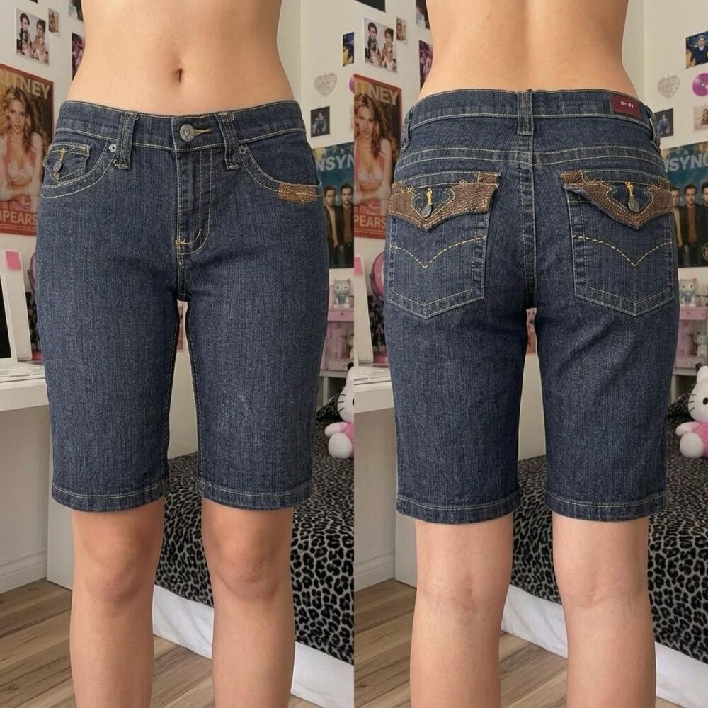 U-51 Y2K Low Rise Capri Jeans Size 11 Dark Wash Contrast Stitching Embroidered